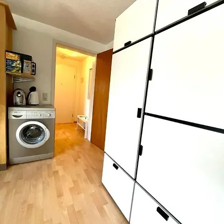 Nice And Comfortable, Centrally Located *