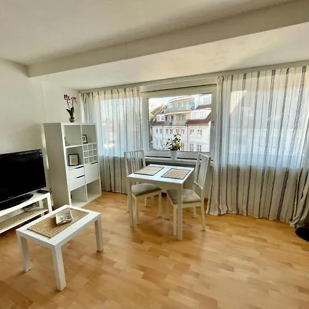 Nice And Comfortable, Centrally Located Apartment *
